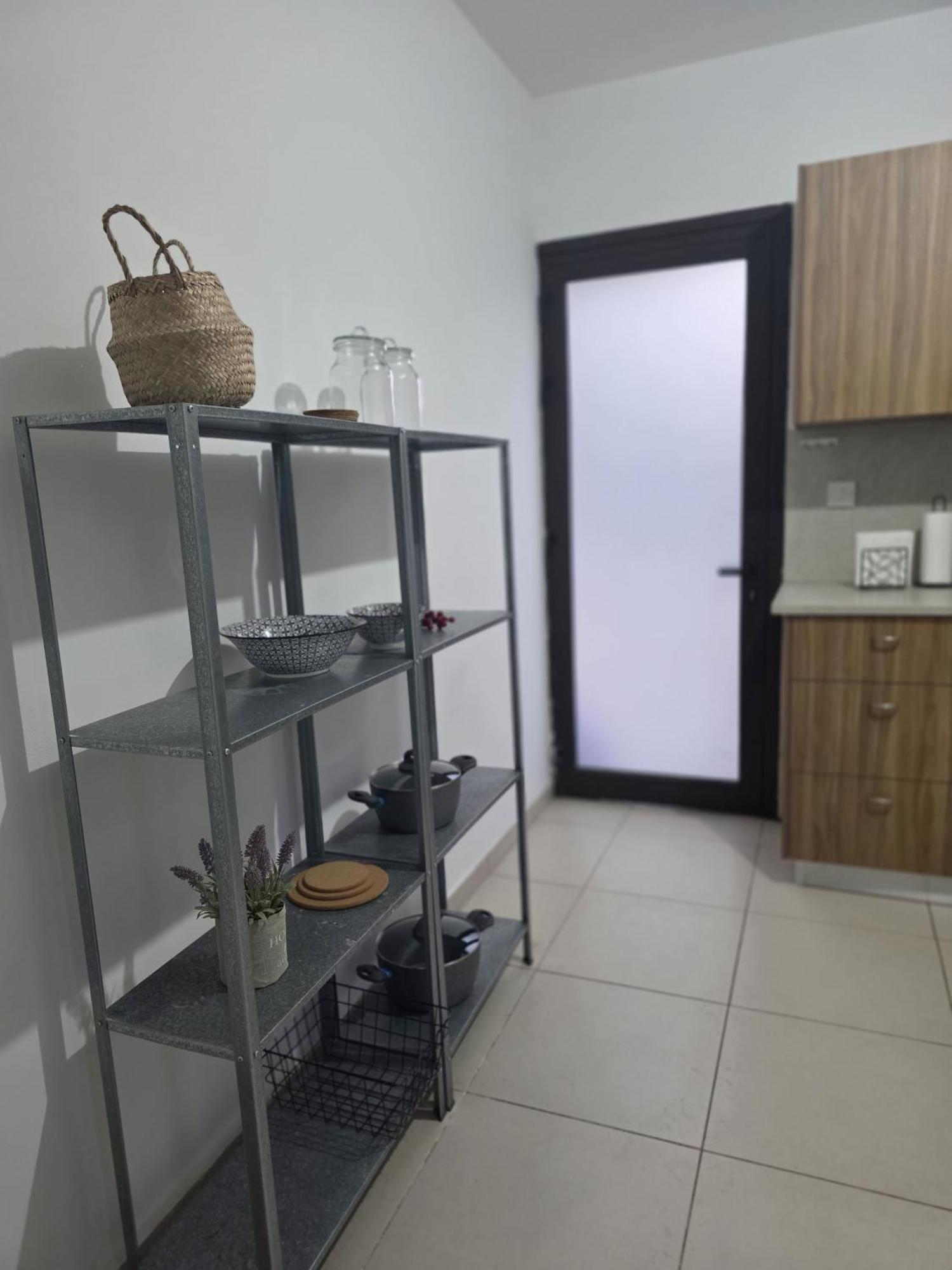 Epicurian Residence Никосия Экстерьер фото